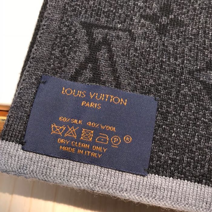 Louis Vuitton Scarf LV00024